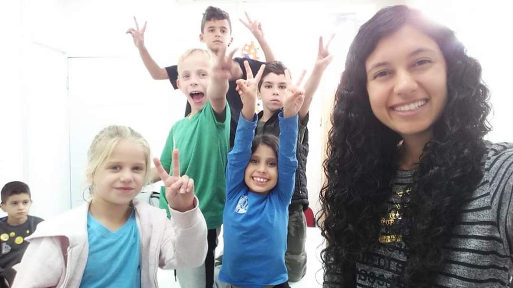 חודש המודעות הבינלאומי לשפת הסימנים: עמותת מעגלי שמע ורשת חצי חינם למען ילדים כבדי שמיעה בישראל
